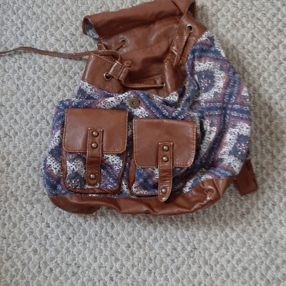 Small backpack - Picture 2 of 2